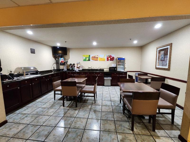 Quality Inn Wheelersbur image