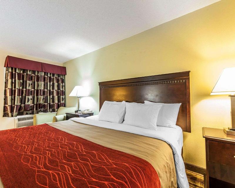 Quality Inn Wheelersbur image