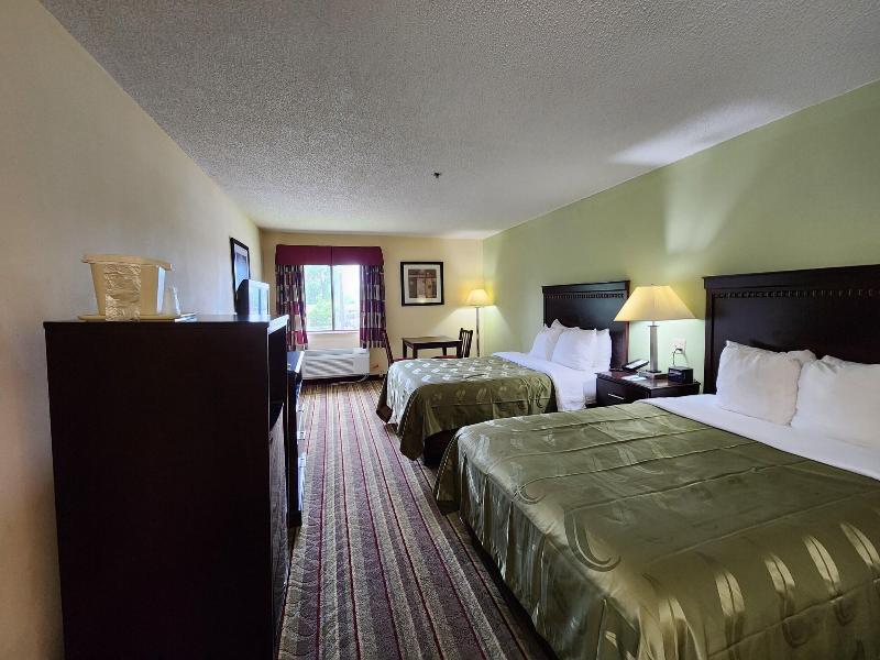 Quality Inn Wheelersbur image