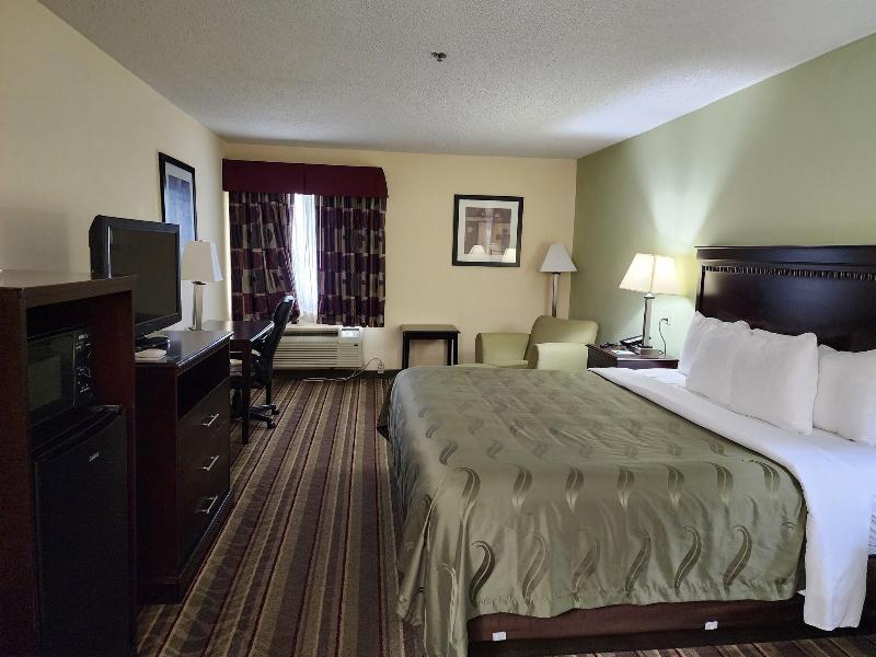 Quality Inn Wheelersbur image