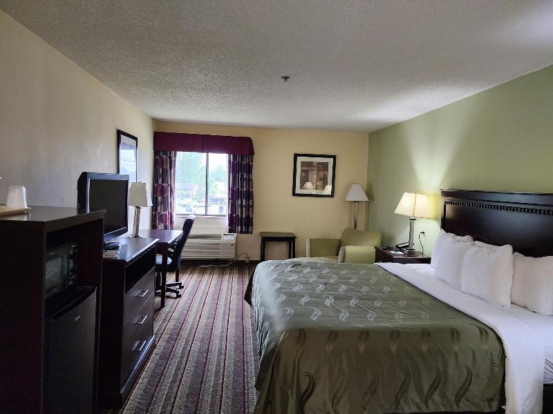 Quality Inn Wheelersbur image