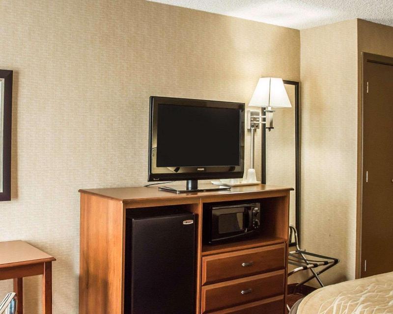 Quality Inn Springboro West image