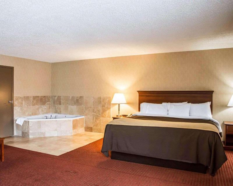 Quality Inn Springboro West image