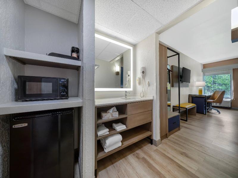 Comfort Inn Hazleton image