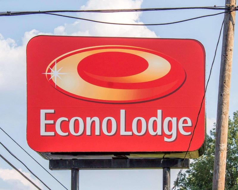 Econo Lodge Drums image