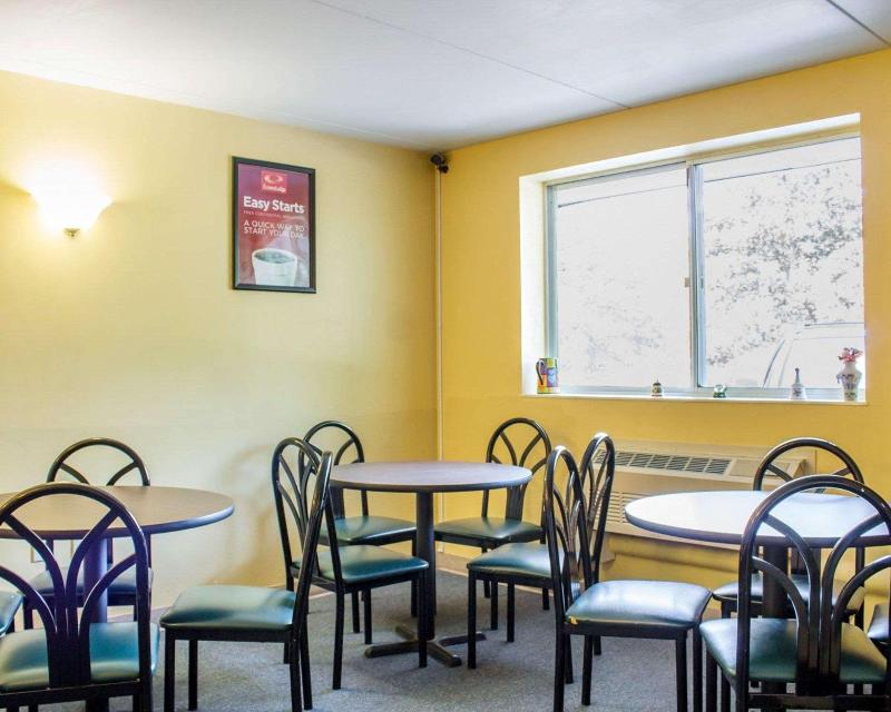 Econo Lodge Drums image
