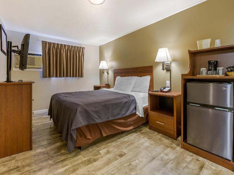 Econo Lodge Bellefonte I-99 image