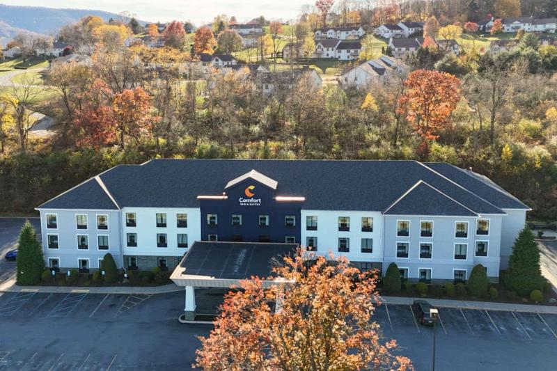 Comfort Inn & Suites Tunkhannock Area image