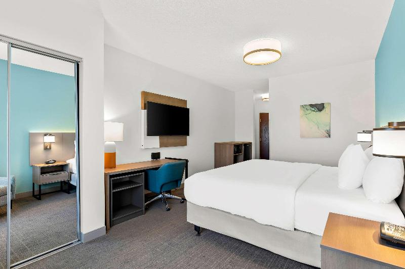 Comfort Inn & Suites Tunkhannock Area image 2