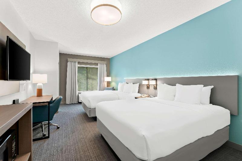 Comfort Inn & Suites Tunkhannock Area image