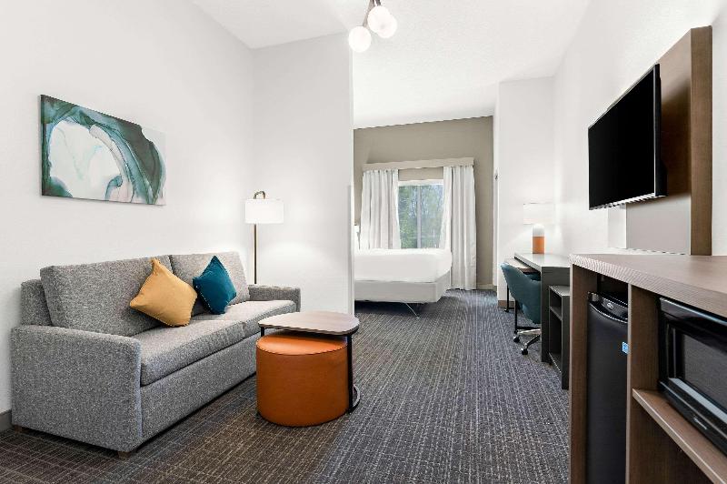 Comfort Inn & Suites Tunkhannock Area image