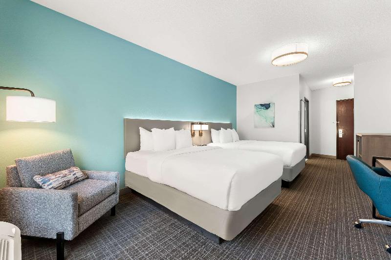 Comfort Inn & Suites Tunkhannock Area image