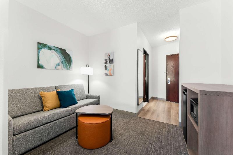 Comfort Inn & Suites Tunkhannock Area image