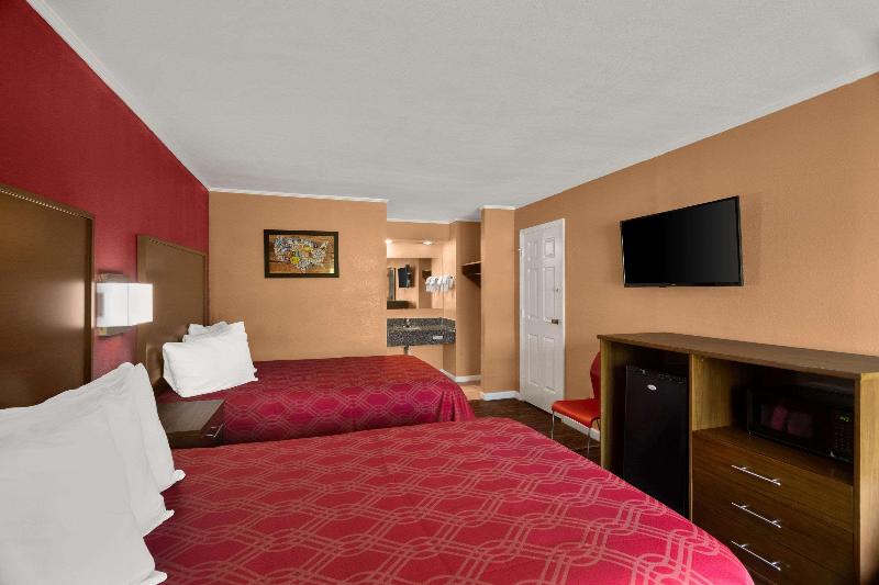 Econo Lodge Cornersville image