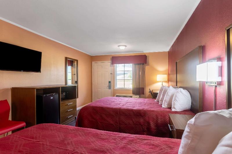 Econo Lodge Cornersville image