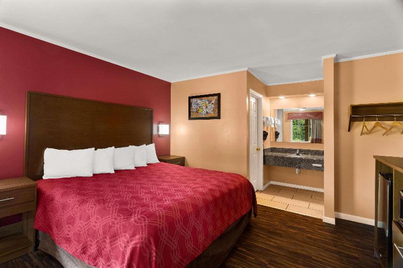 Econo Lodge Cornersville image
