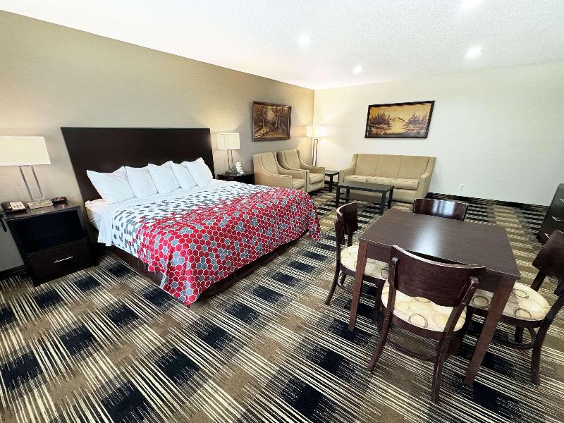 Econo Lodge Wausau - Rothschild image