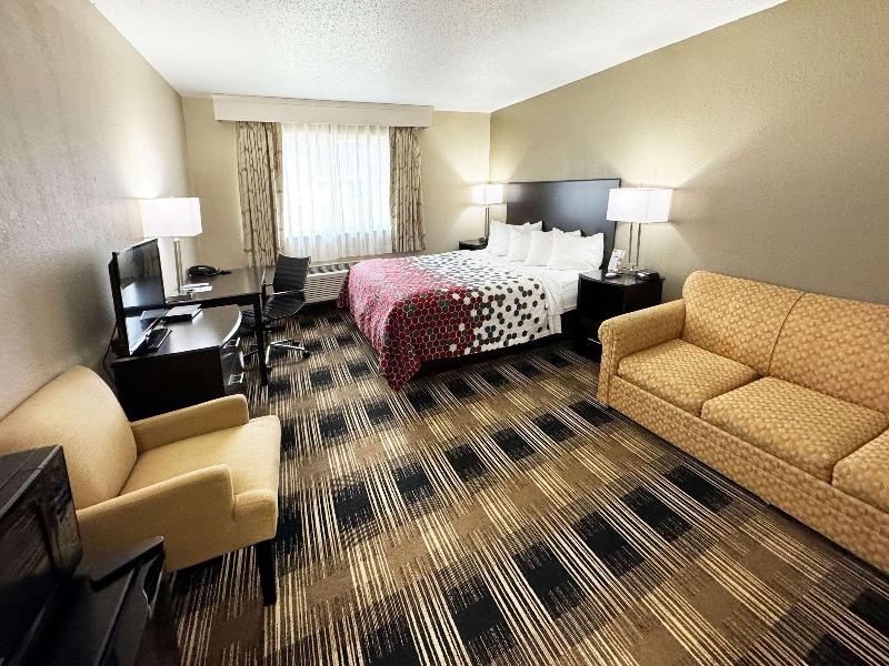 Econo Lodge Wausau - Rothschild image