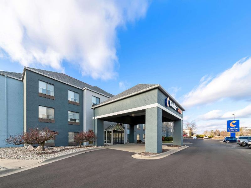 Comfort Suites Stevens Point image