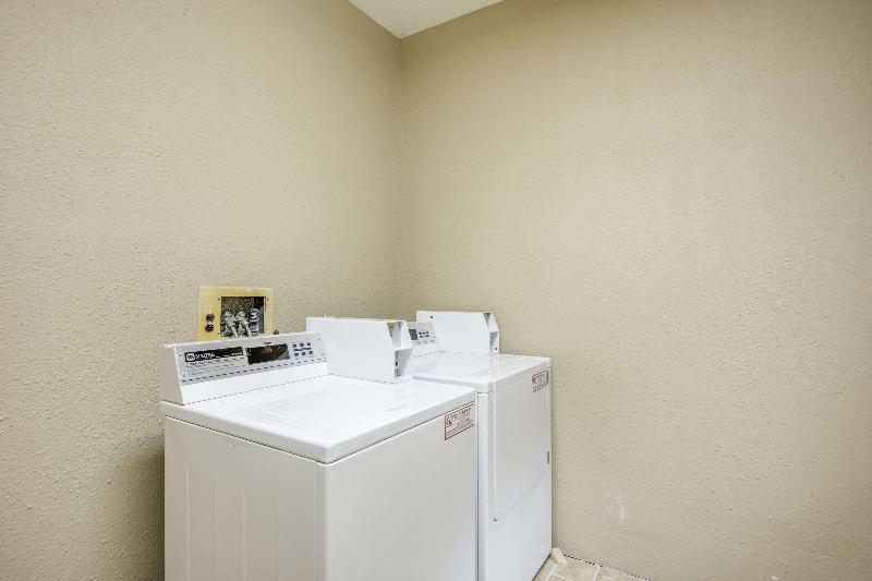 Comfort Suites Stevens Point image