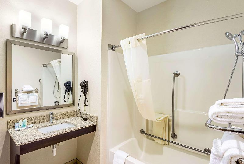 Quality Inn Sheboygan image