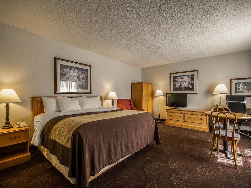 SUITE KING BED NON SMOKING