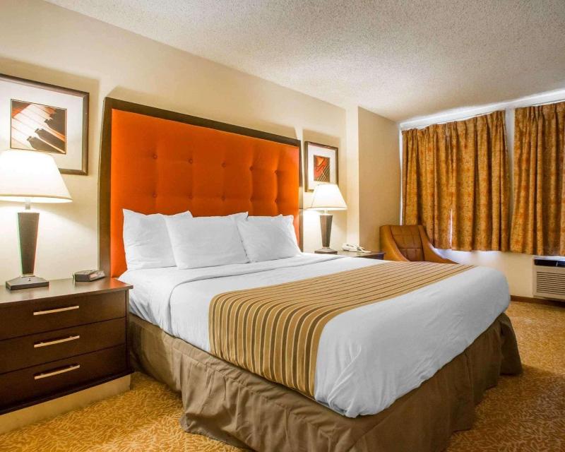 University Inn of Stevens Point	 image