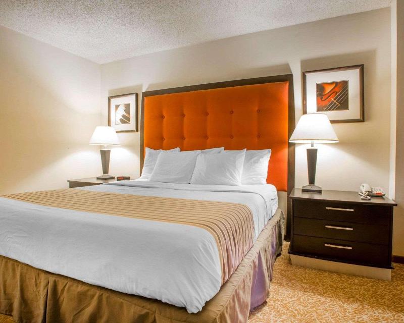 University Inn of Stevens Point	 image