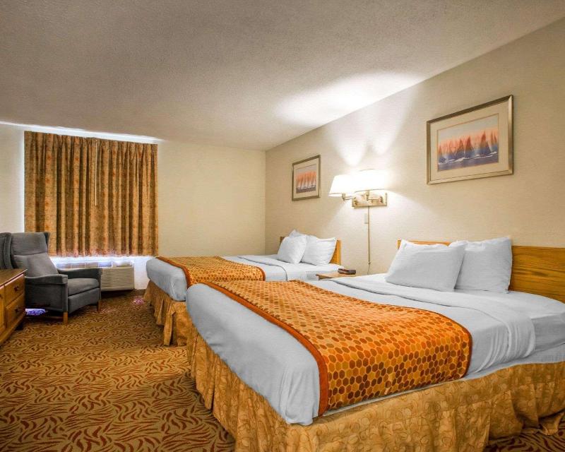 University Inn of Stevens Point	 image