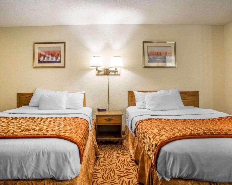 University Inn of Stevens Point	 image