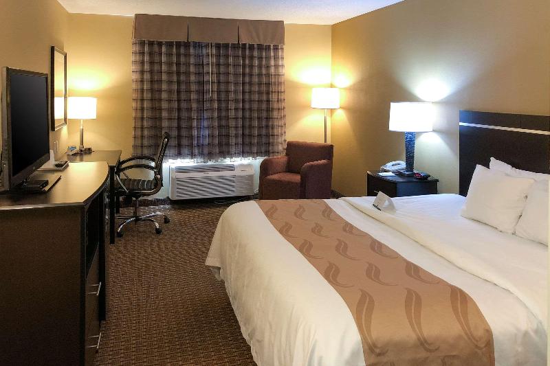 Quality Inn & Suites  Sun Prairie Madison East