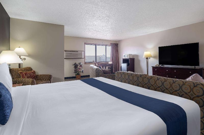Travelodge by Wyndham Merrill image