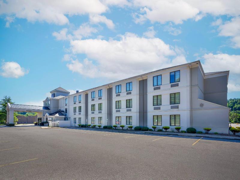 Sleep Inn & Suites Cross Lanes - South Charleston