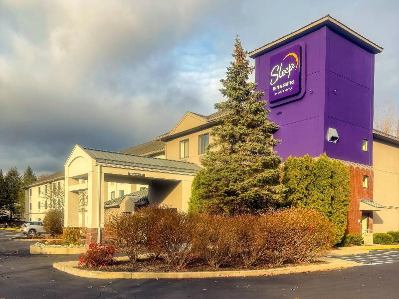 Sleep Inn & Suites Glens Falls Area image