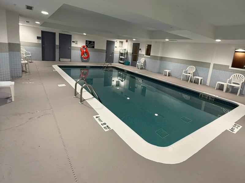 Sleep Inn & Suites Glens Falls Area image