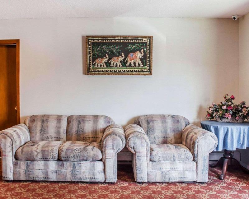 Econo Lodge Cuba I-86 image