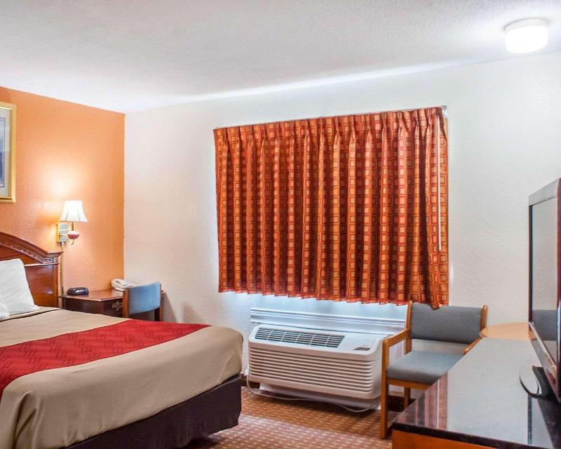 Econo Lodge Cuba I-86 image