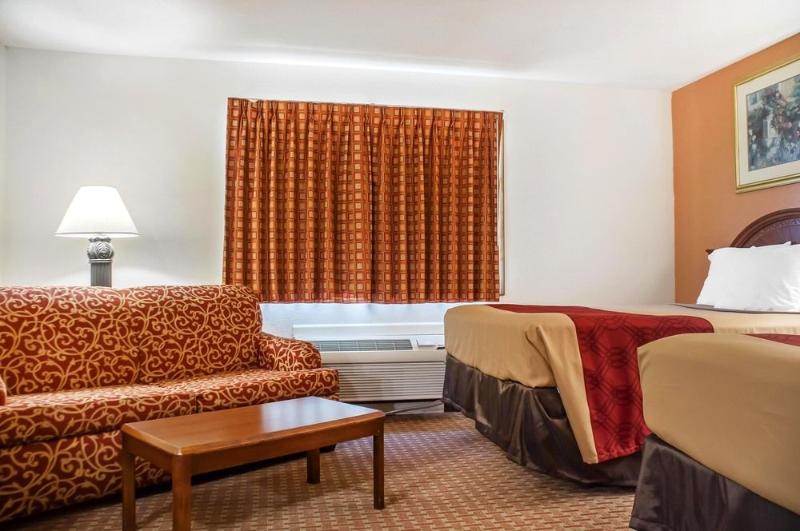 Econo Lodge Cuba I-86 image