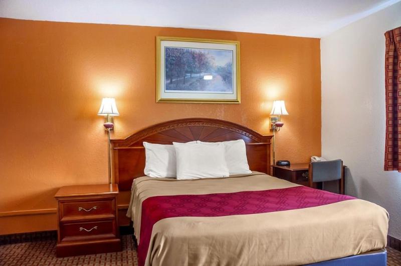 Econo Lodge Cuba I-86 image