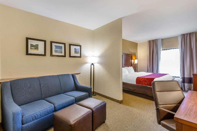 Comfort Suites South Point - Huntington image