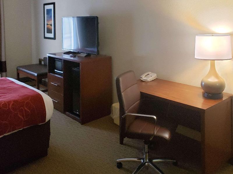 Comfort Suites South Point - Huntington image