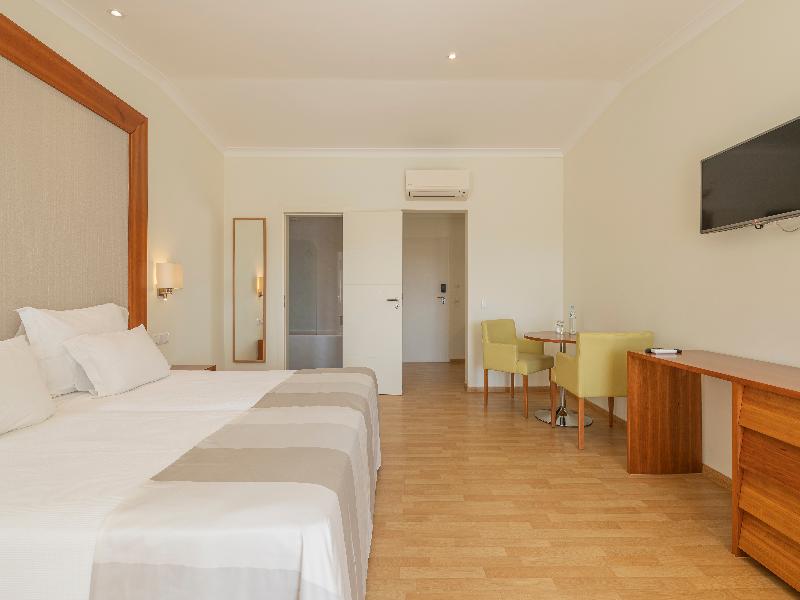 Lagoa Apartment Hotel image