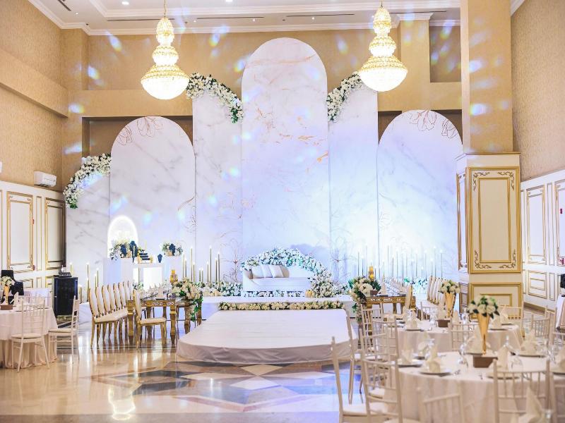 Sapphire Plaza Hotel image