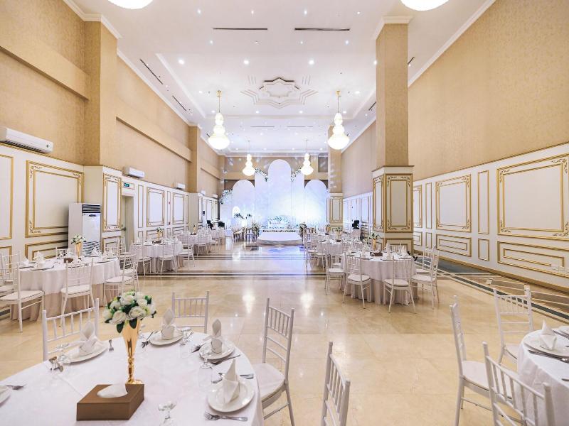 Sapphire Plaza Hotel image