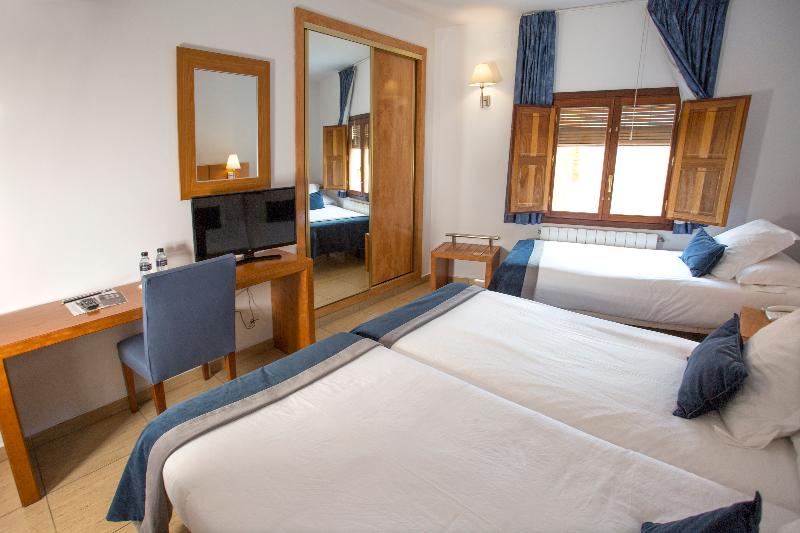 Savoy Hostal image