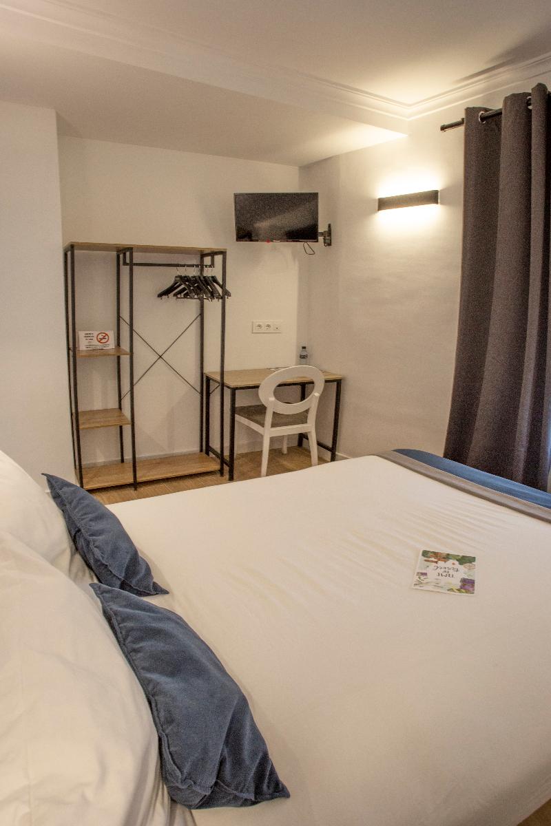 Savoy Hostal image