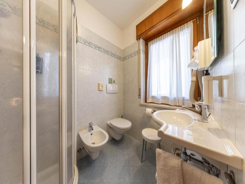 Family Hotel La Perla image