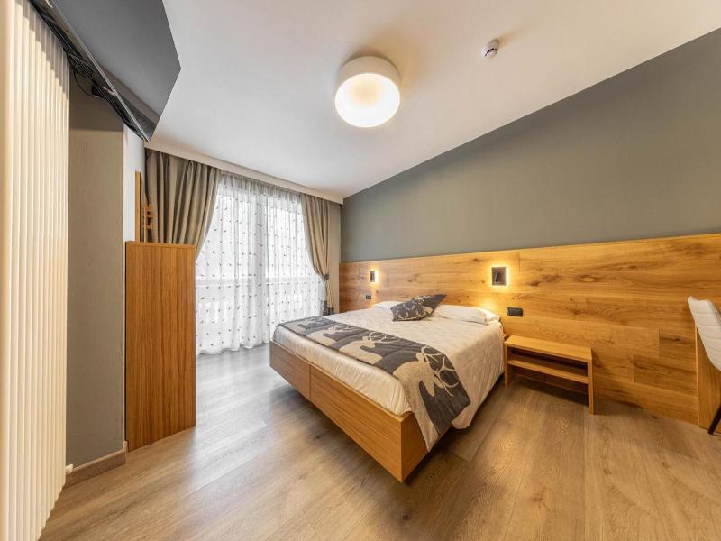 Family Hotel La Perla image