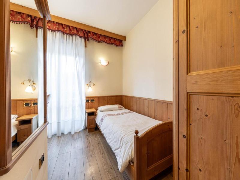 Family Hotel La Perla image