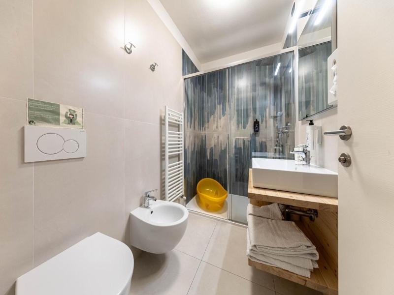 Family Hotel La Perla image